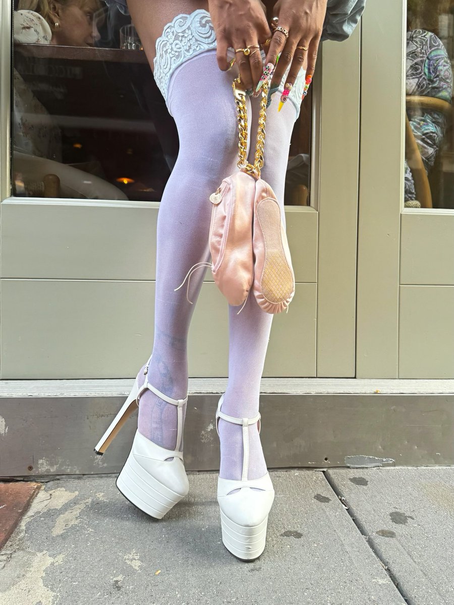 kelseyashleyy's tweet photo. on pointe🩰 https://t.co/DMCyXMxfJR