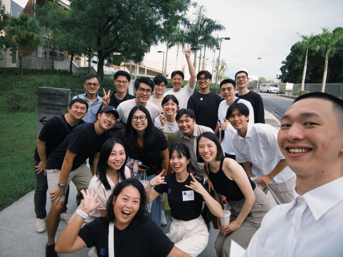 886Studios's tweet photo. Big thanks to AIT and SIT (@StartupislandTw) for inviting us to co-host the Bubble Tea Series! 

@hollyhliu's insights on her startup journey, especially her tips on pivoting, leveraging new platforms, and building things people truly want, were incredibly valuable! https://t.co/FNt8L6NCR8