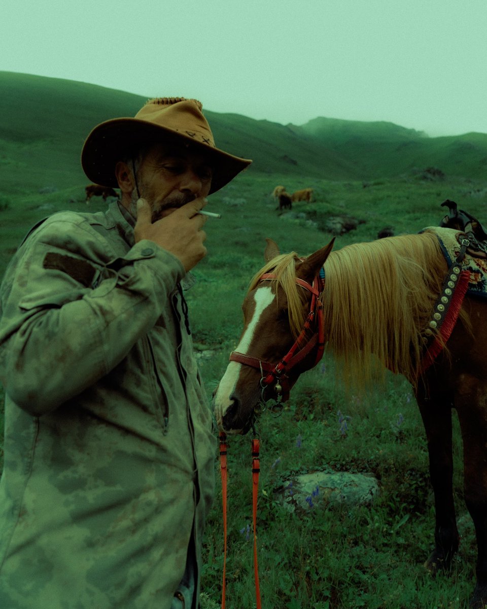 l_bsoo's tweet photo. 🐴🌾🤠 https://t.co/9Kg4ijaaZJ