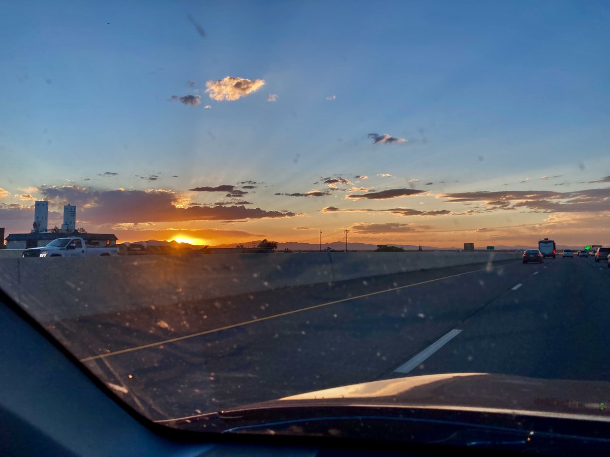 HyggeMan's tweet photo. Scotty Watty Doodle All The Day: Give Thanks...Seeing The Good Through The Bad https://t.co/9zhe7KrixY
.
.
.
.
.
#Blogging #DailyBlogger #GiveThanks #AlwaysLookOnTheBrightSideOfLife #BloggingCommunity #Perspective #Sunset #UtahSunset https://t.co/LdnwjuTx7k
