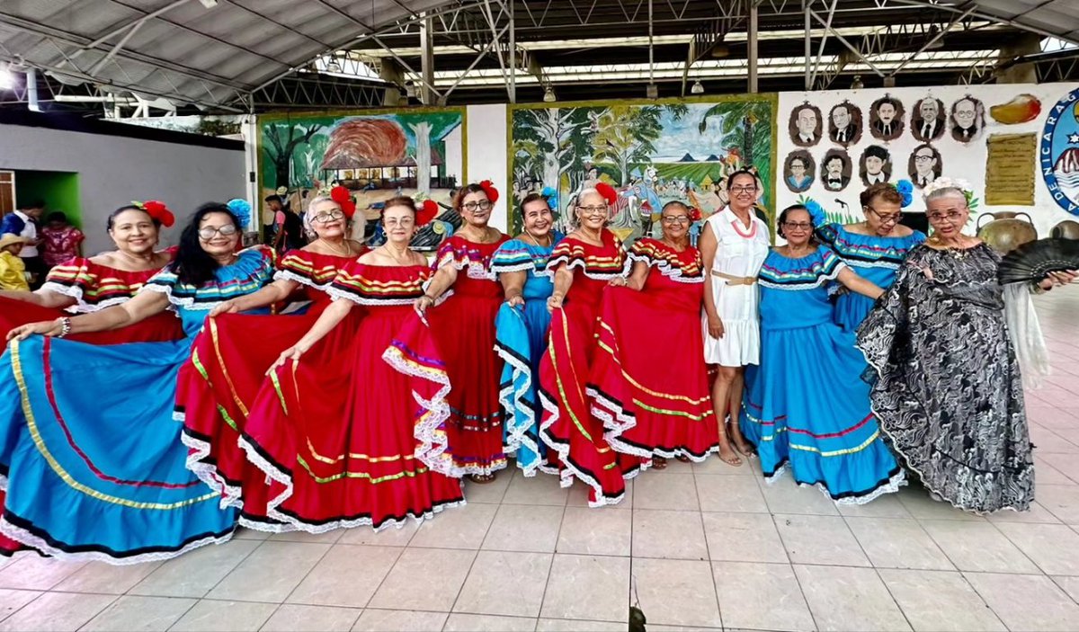Participación de adultas mayores del Pelscam Rivas en el Festival Departamental de Trajes Originales de Nuestro Folklore #4519LaPatriaLaRevolución