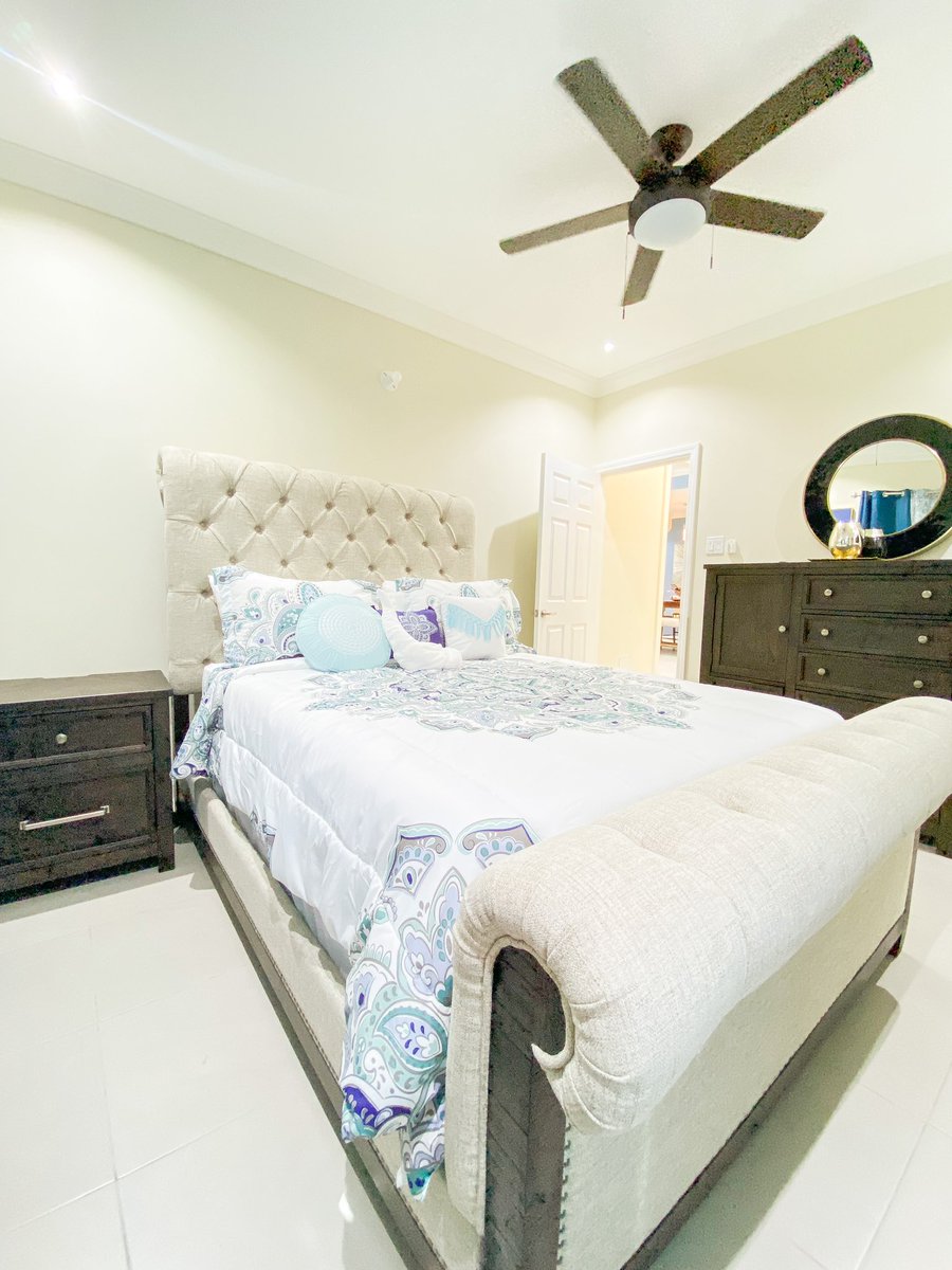 Najelle_'s tweet photo. For Rent 🔥
Oceanpointe, Hanover 
3 bedrooms 2 bathrooms
Fully furnished 
Solar water heater 
AC units 
Rent | US$1,800
Call to schedule viewing 876-809-4929 https://t.co/zLzdN9JP1U