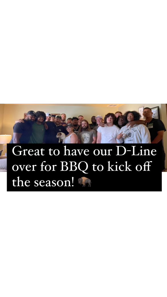 JQMendenhall's tweet image. We loved having the D-Line crew over some BBQ this afternoon. What a great way to finish week 1 of fall camp. This is a special group! 🦬 🏈 💚#obu #ontovictory