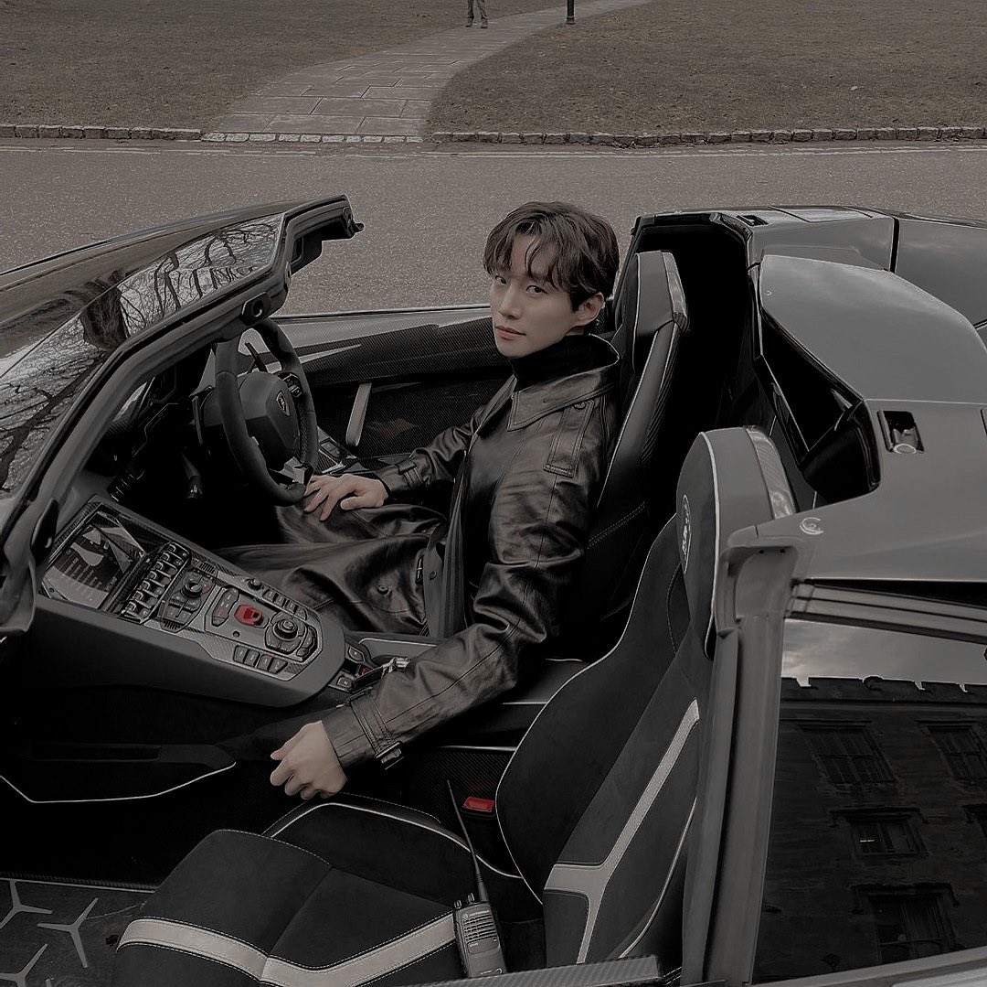 fhugojung's tweet photo. ᅠ
ᅠ

타세요 , i don’t have all day. you have five seconds or you’re walking there. i still expect you to be there the moment i arrive as well. make haste. 

ᅠ
ᅠ https://t.co/2Jayl1OLpD