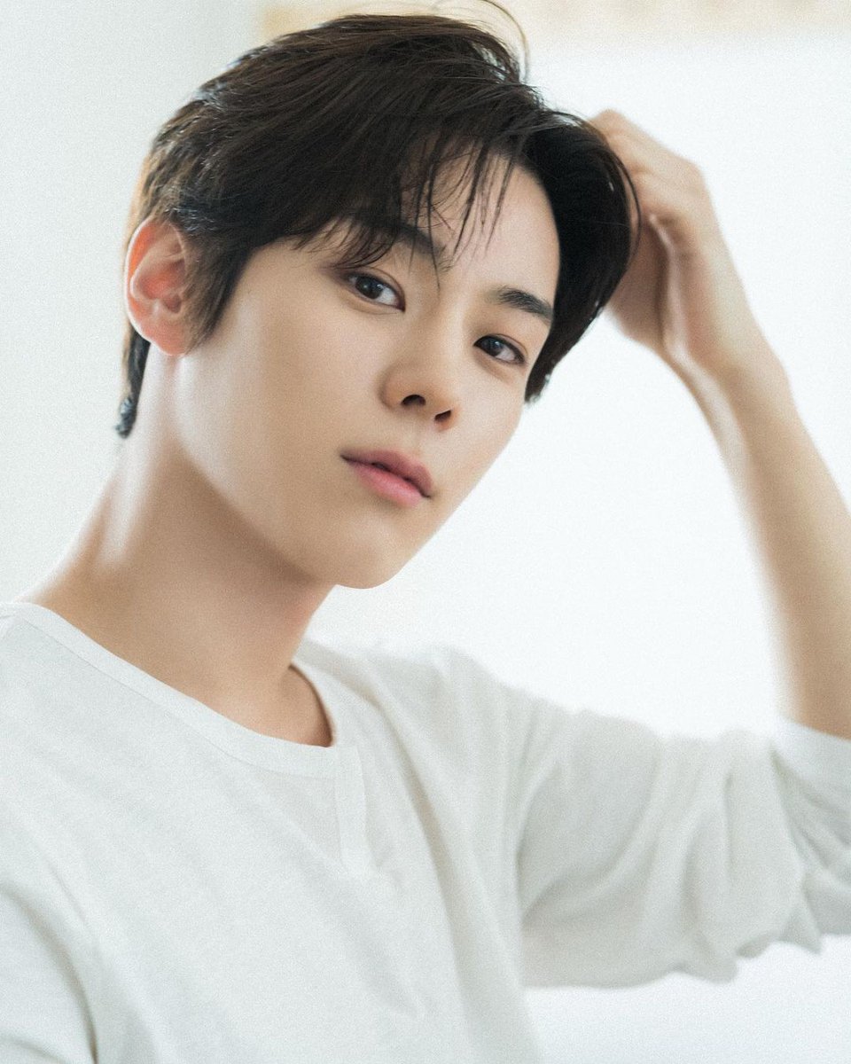 i8waves's tweet image. ㅤㅤㅤ
             𝚕uke 𝚖emories u𝕡date !