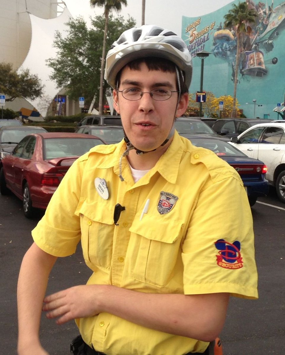 pedestrian's tweet photo. Mclovin https://t.co/SGRzwn0hfi