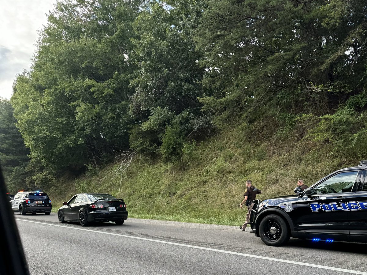 Driving south on 81 in Virginia, when a POV came blasting by us followed by, at our count, 13 police vehicles. Shout out to <a href="/VSPFiveM/">NVRP | Virginia State Police | FiveM</a> #PulaskiCountySheriff for keeping everyone safe AND getting their perp.