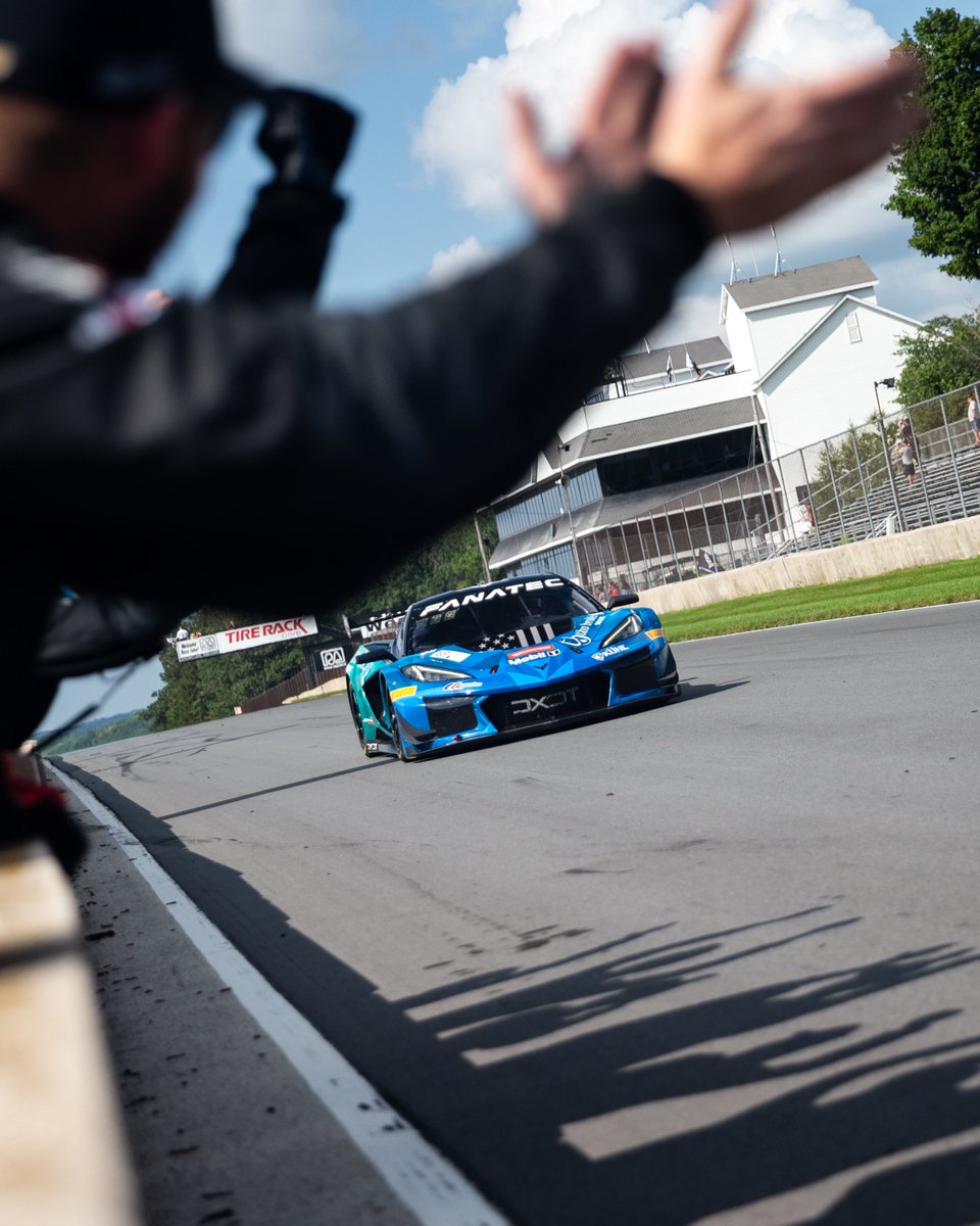DXDTRacing's tweet image. Double Trouble 🏆🏆

The #08 get their first win of the Corvette era while the #63 makes it WWWWWWin number 6️⃣

What a way to cap off the weekend 🥹

#DXDT // #GTWorldChAm // #GTRoadAmerica