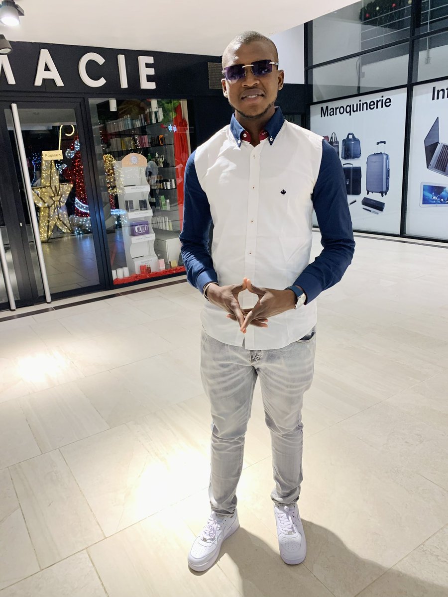 KalilouDIARRA15's tweet photo. Avec détermination et vision, nous construisons un avenir prospère dans un futur proche où la réussite et l’abondance financière ne sont pas seulement des rêves, mais des réalités tangibles… In Chaa’ALLAH 🤲. https://t.co/cXECqZ5av5