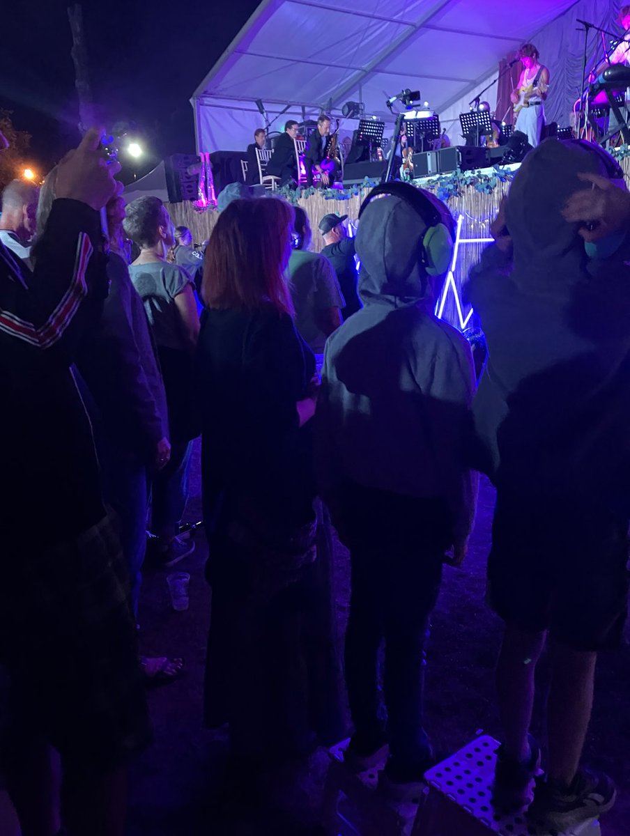 Some A1 parenting going on, right here!

<a href="/plasticmermaids/">Plastic Mermaids</a> 
<a href="/WightProms/">Wight Proms Festival</a>