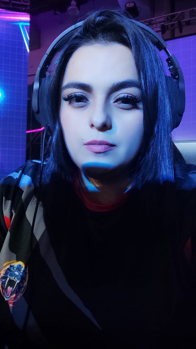 SandraWendolyne's tweet photo. Recuerdo de una bonita experiencia ❤🎮

#GamingFestLiverpool #HaloInfinite #LethalEsports https://t.co/SnmLvkSiVE