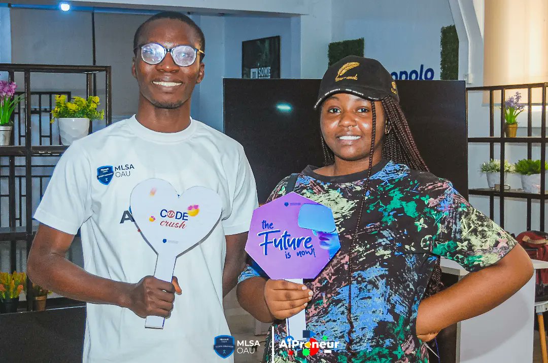 sofakeye's tweet image. AiPreneur, organised by @mlsaoau, was a blast! 
As the host, I met amazing innovators, entrepreneurs & AI experts. Can't wait for the next event I'll be hosting.
 #AiPreneur #TechProgram #Hosting #AICommunity #Innovation #MicrosoftStudentLearnAmbassador