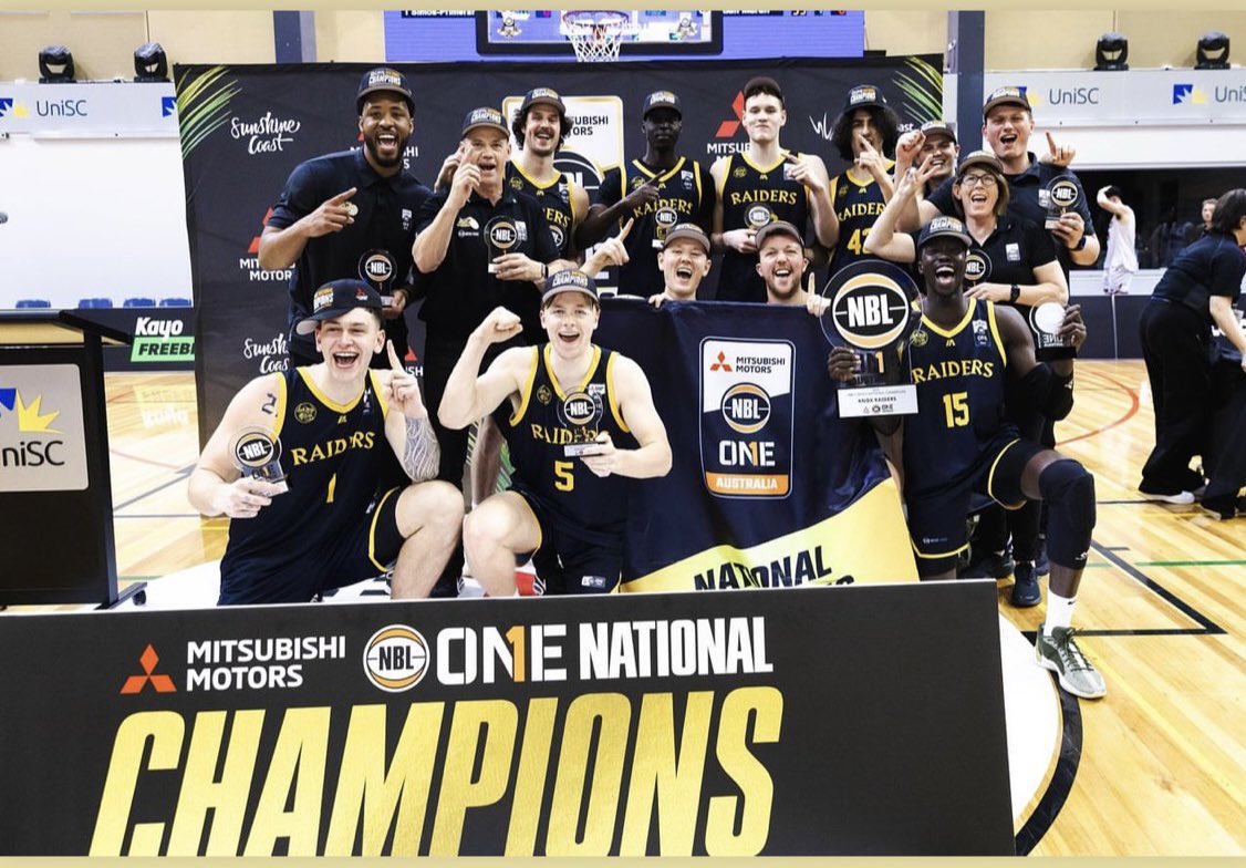 brentonobrien23's tweet photo. What a fantastic way to end the season! This team’s unity and resilience were incredible. Huge congratulations to the team for getting the job done. Special shoutout to @MattNunn9 and everyone involved for leading @Knox_Basketball to another National Championships! #Beleave 💛💙 https://t.co/hMM5RuWQNO