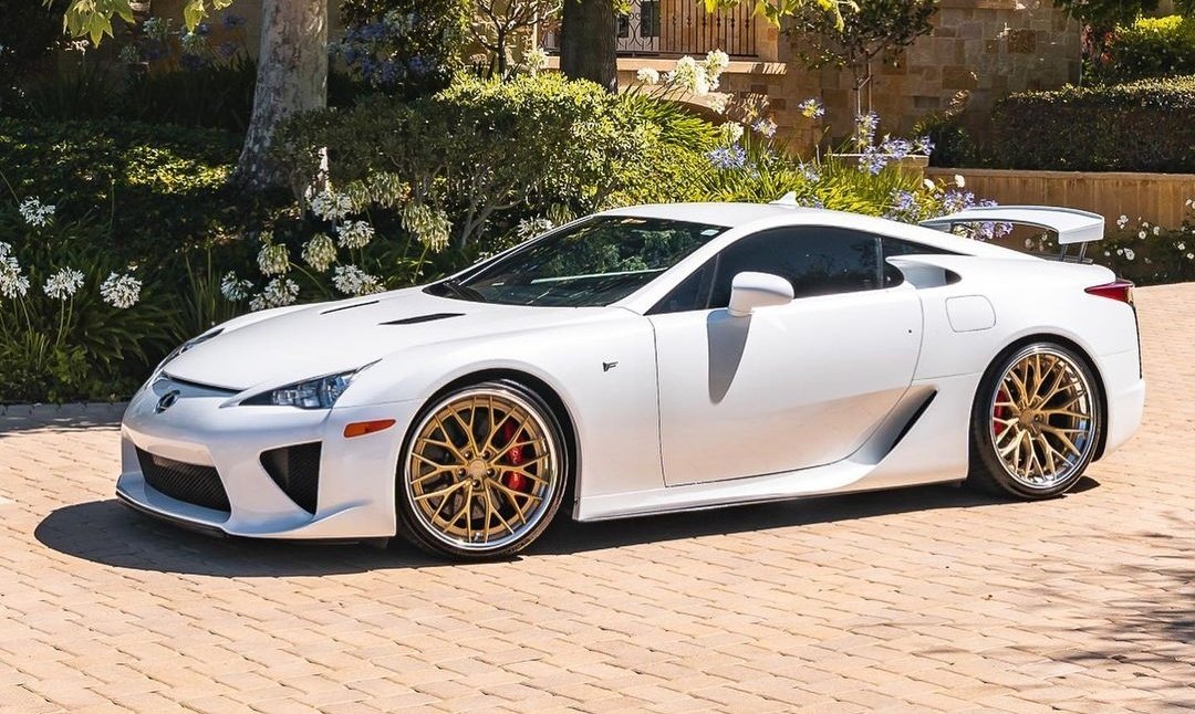 WorldWideCarsTM tweet picture