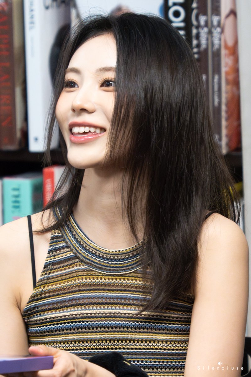 Silenciuse's tweet image. 240815 ARTMS Barnes &amp;amp; Noble Album Signing in NYC

drive.google.com/drive/folders/…

#아르테미스 #진솔