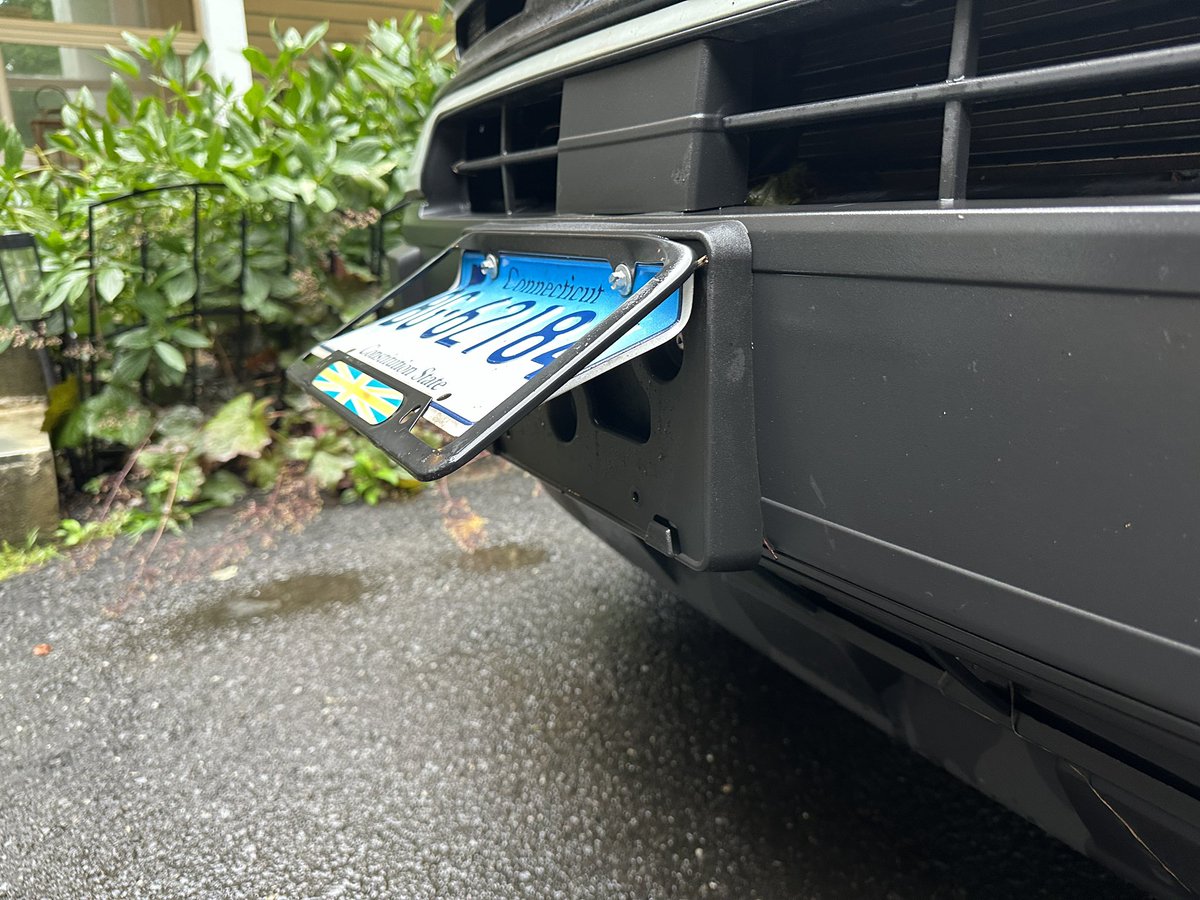 meshwill's tweet photo. @Danbury_WX @HamletHubRidge I drove that way earlier trying to get home and it was awful. The current was so strong it bent my license plate! https://t.co/gvxrGS7iDo