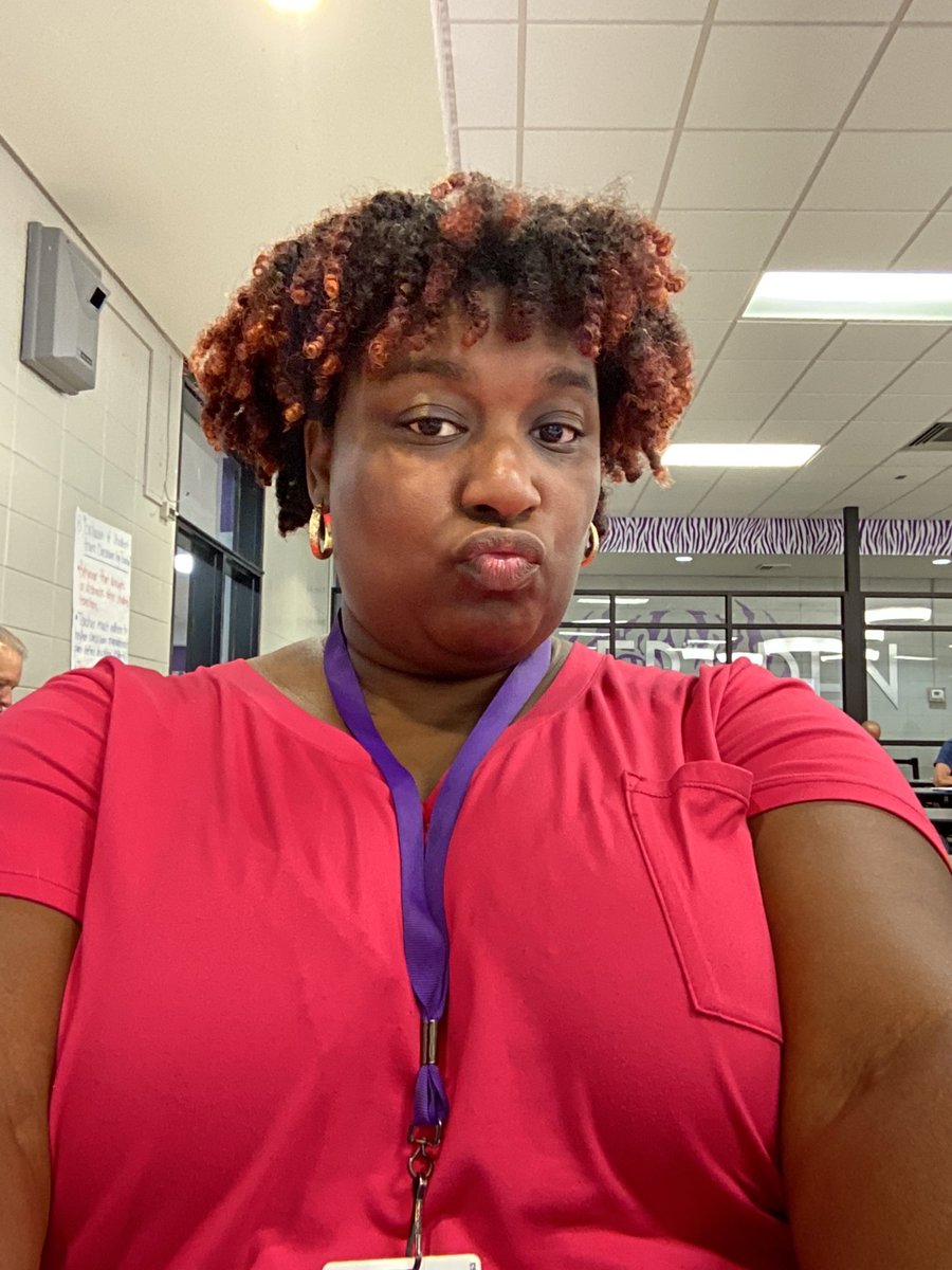 MinorMiddle's tweet photo. Teachers like to take selfies too! Snapping it up during our “before school starts” meetings. #minormiddle #minorstrong #minorpride @JEFCOED https://t.co/OQTAG8WheA