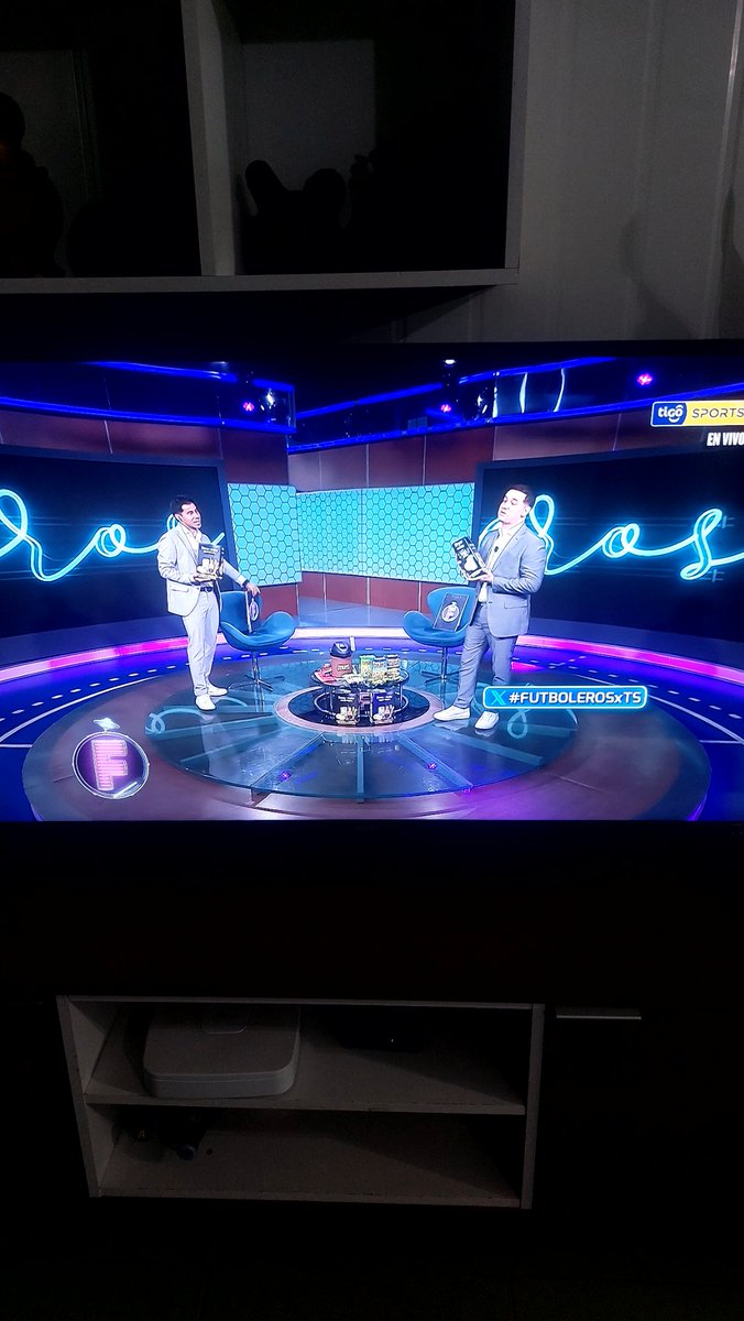 VPlevachukZ's tweet photo. @TigoSportsPY @Juliosaza @hernan77osorio #futbolerosxts
Quiero el termo de Kurupi  porfa 
Veronica 963
Los veo desde Mariano Roque Alonso https://t.co/YlSbKLVBZd