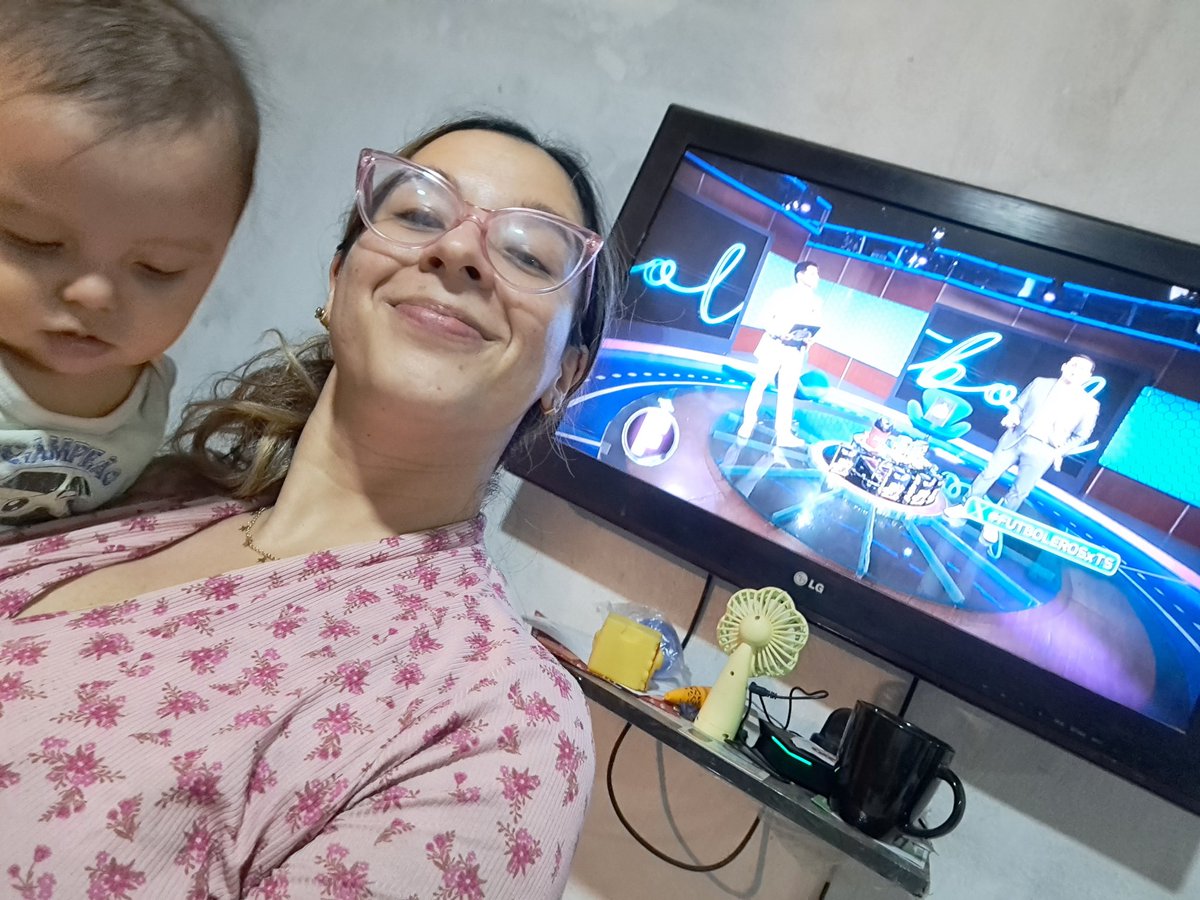 barbii_013's tweet photo. @TigoSportsPY @Juliosaza @hernan77osorio #FutbolerosxTS viendo con mi bebe quiero el premio de kurupi 😊😊😊 528 mi ci x si acaso 🤣 https://t.co/kNIOczLsjc