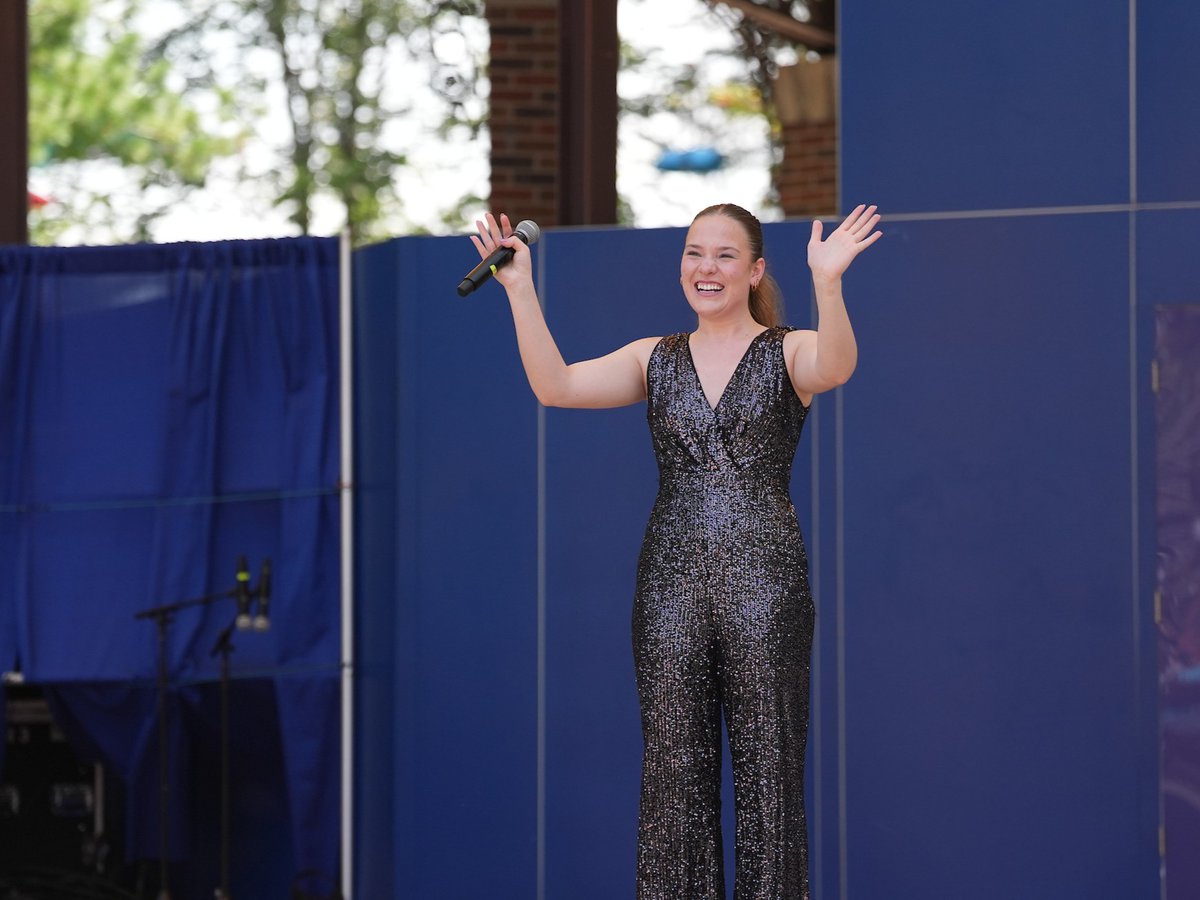 IowaStateFair's tweet photo. Congratulations to Lily Schloss for winning the 64th Iowa State Fair Bill Riley Talent Search!🏆
Lily wowed the judges and crowd with her vocal solo winning $10,000!
#IowaStateFair #FairFever https://t.co/ZGbPSqHERh