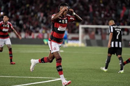 LIBERTADADEPRE1's tweet photo. E o Bruno Henrique que meteu um chororo pra torcida do Botafogo e depois tomou 4 a 1 KKKKKKKK https://t.co/MDyEFEMSzQ