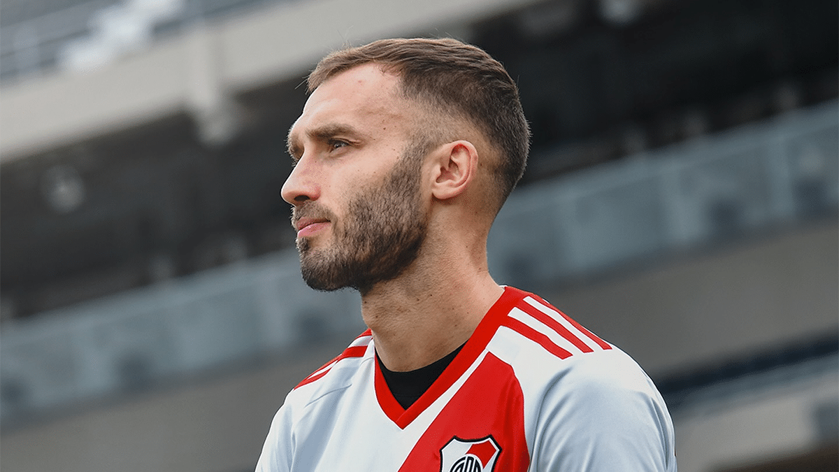 🚨BUSCO CUENTAS DE RIVER🚨

Ninguna cuenta de river debería tener menos de 2000 seguidores.👥

Por lo tanto si sos de river y me seguis, te devuelvo follow.  

Comenta y sigue a los q te den MG.

Me ayudas con un RT🔁 o das MG❤️