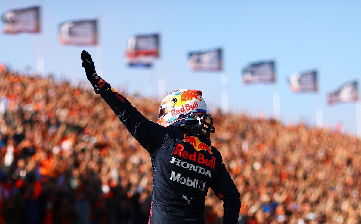 it’s officially race week!!! and not only that, its home race week!!!! 🇳🇱🇳🇱🇳🇱 

also marking max’s 200th GP 🥹