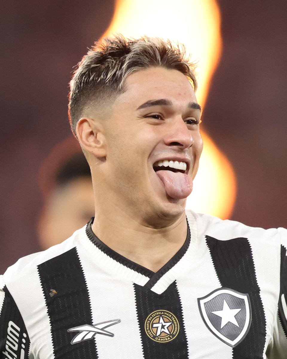 Teremos que falar que Mateo Ponte é coisa séria? Joia e ponto.

Ponto.