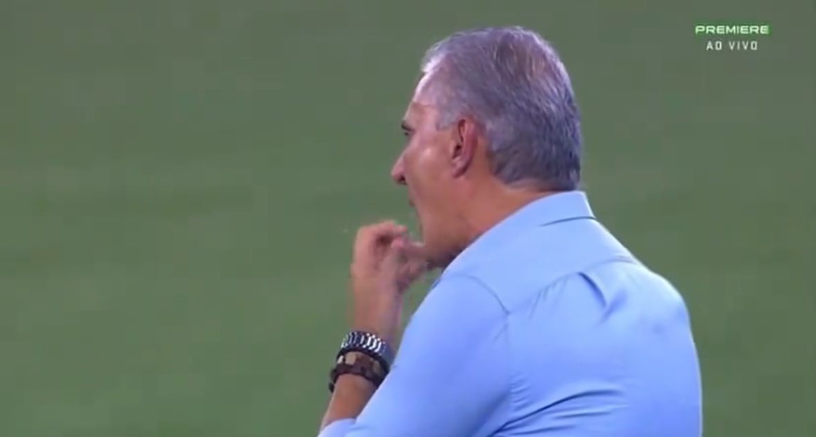 urubutiraonda's tweet photo. Não me recordo de já ter visto na minha vida o Flamengo ser humilhado assim pelo BOTAFOGO

O trabalho do Tite é pífio, tem o elenco mais caro do continente e não consegue se impor nem contra times pequenos

#FORATITE https://t.co/o7JlNtz4Ou