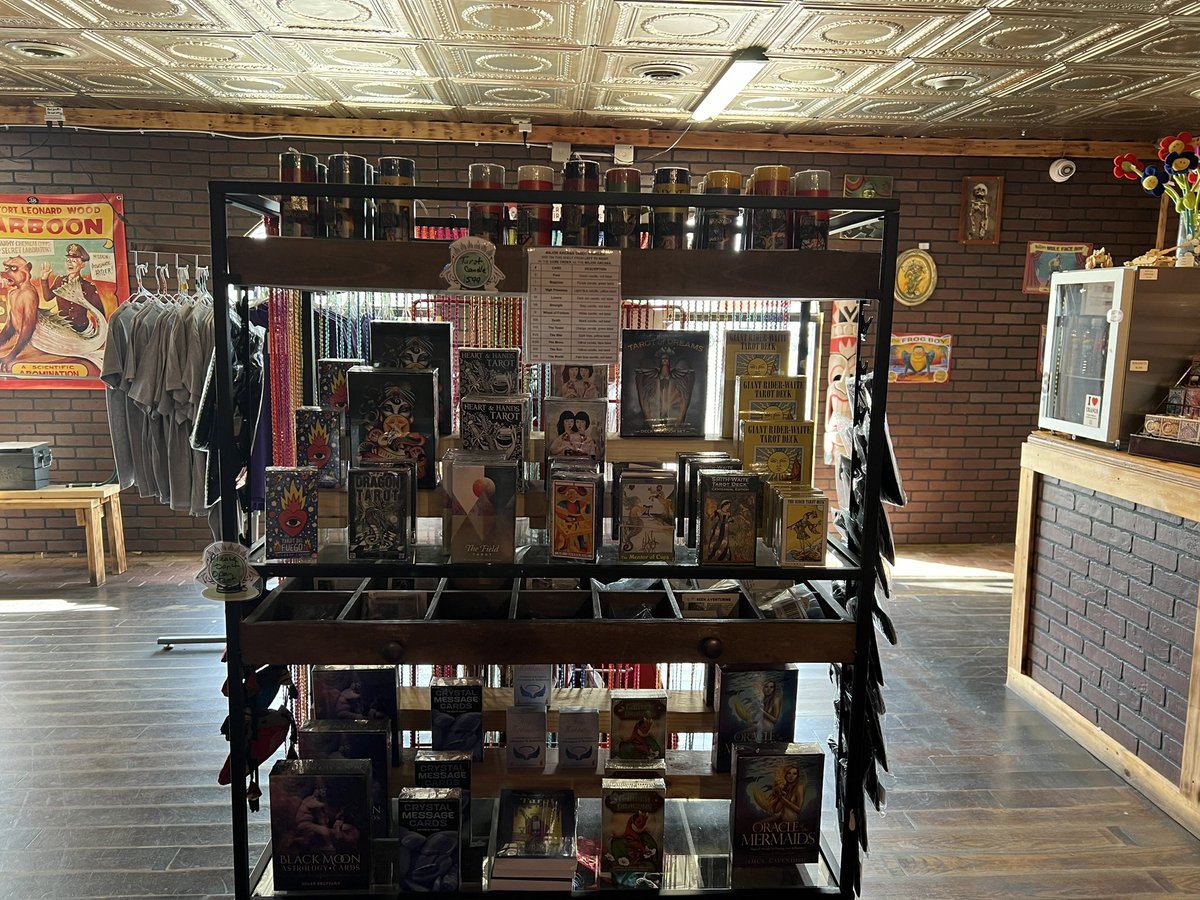 JGordonBramer's tweet photo. Me today at #UranusFudgeFactory #missouri #route66 https://t.co/leB7KuuNtB