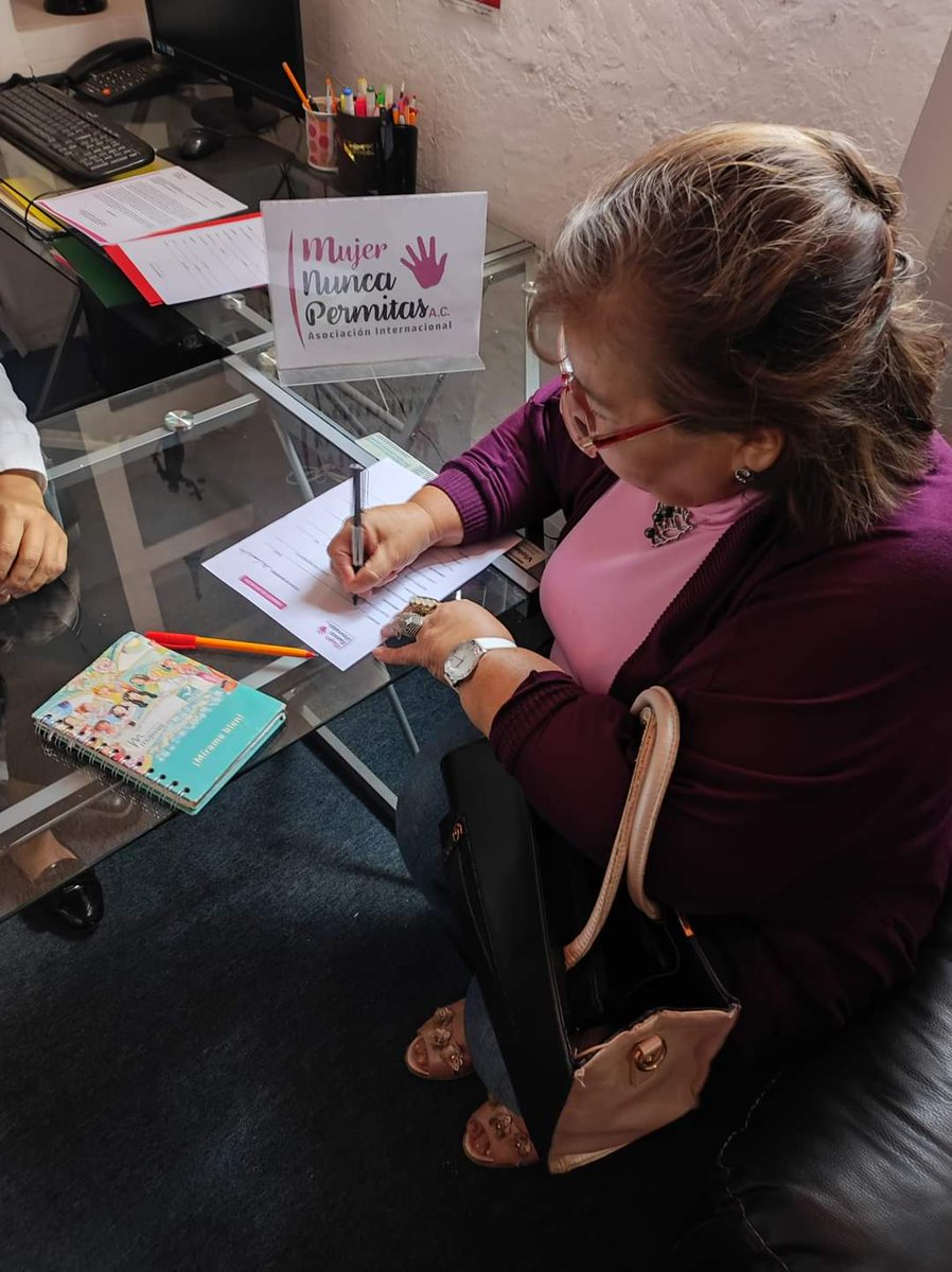 nuncapermitasac's tweet photo. ✨💜BIENVENIDA A #MujerNuncaPermitas AC 💜✨
Con el objetivo de poder brindar ayuda a más mujeres, niñas, adolescentes y adultas Morelenses!! Le damos la bienvenida a Felipa Flores León, nuestra Delegada  del municipio de #Temixco! https://t.co/h4KsX3Biv0