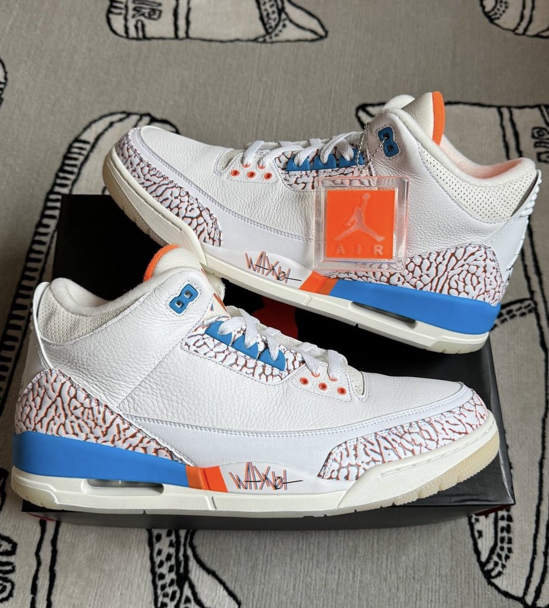 JustFreshKicks's tweet photo. Russell Westbrook’s “Mr. Triple Double” Air Jordan 3 PEs 🟠🔵 https://t.co/fhsvBpzAiB