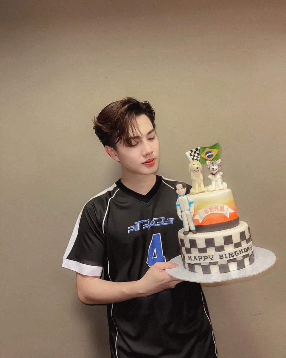 YPathong's tweet image. 