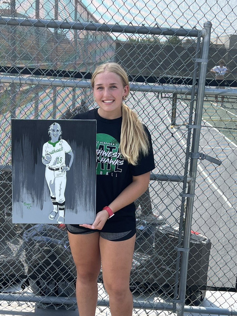 oyster_art's tweet photo. HS Softball starts soon &amp; I'm bringing back the #BigFly project. I'll be watching for some great performances at the plate &amp; then painting some talented student athletes. Here are some former #BigFly recipients. #art #paintingGiveaway https://t.co/eSMLsMIolo
