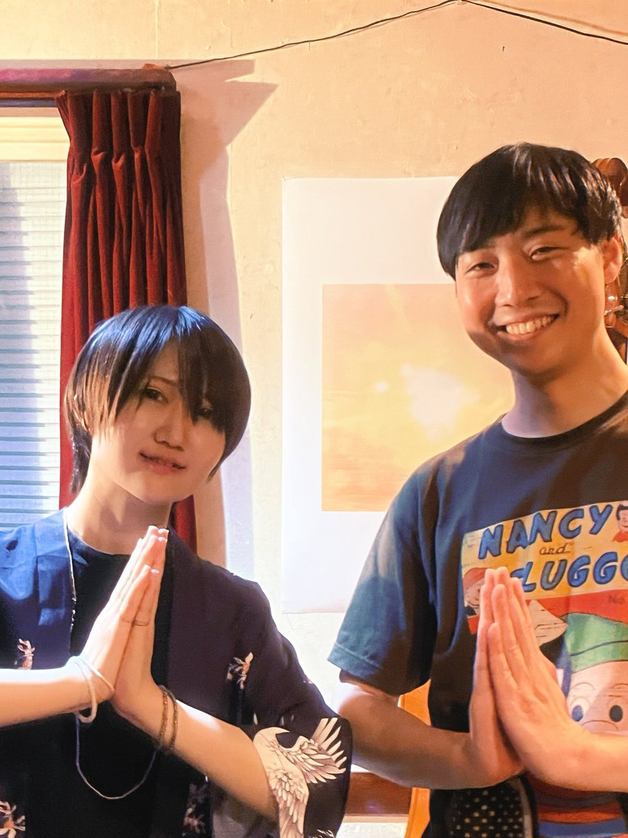 deonkundayo's tweet photo. 8.18.高円寺グッドマンにて
イノスボクスさんとの対バン、
溝辺隼巳× d'Éon DUO でした。
ゲスト出演でした
突然ドカっとトラックを持ち込んだわけですが、天才的な反応で呼応してくれました

やー楽しかったです‼︎ またｲﾝﾌﾟﾛよろしくお願いしたしです🙏 https://t.co/jvsQbQjGH9