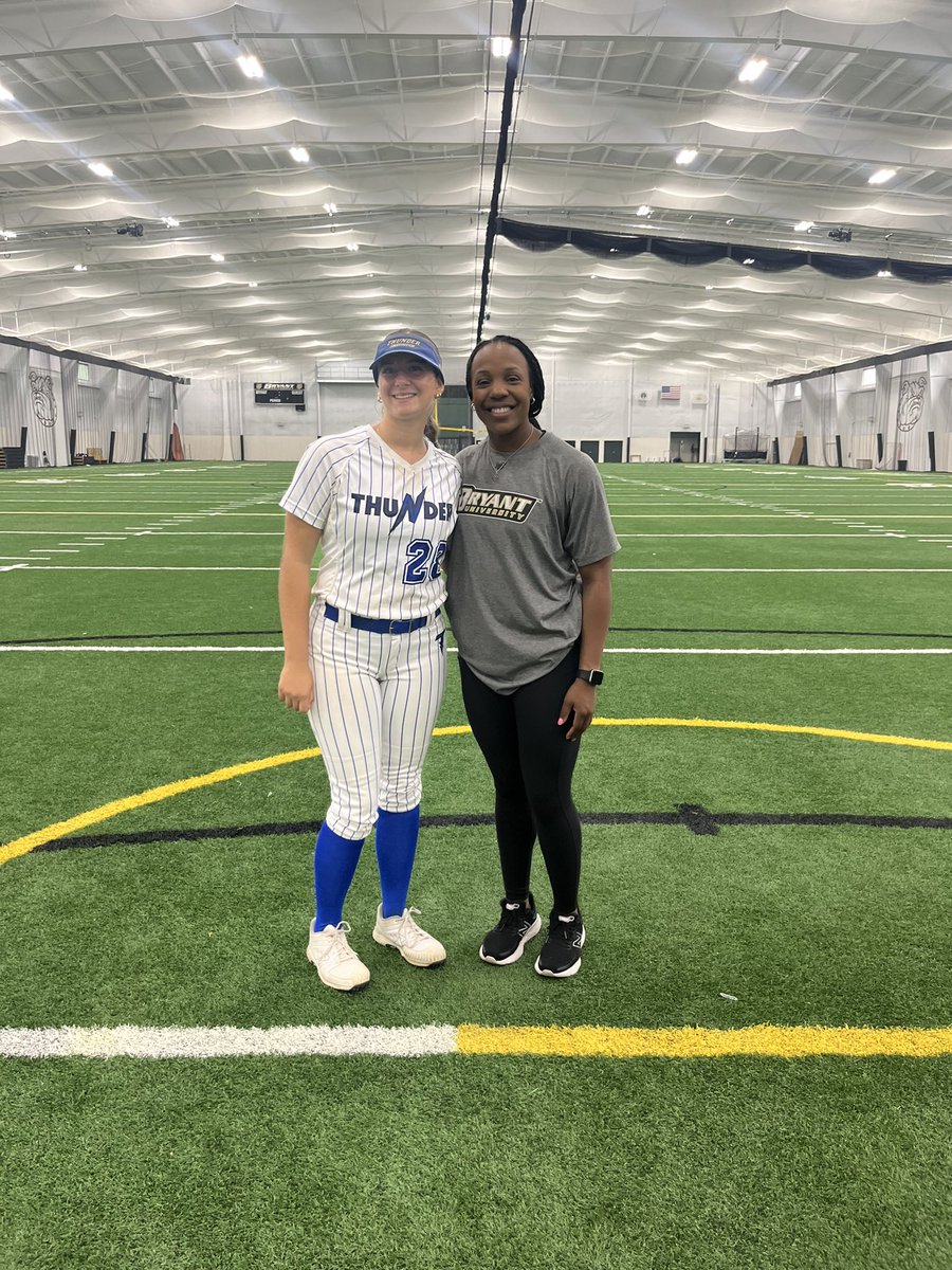 Thank you <a href="/BryantSoftball/">Bryant Softball</a> for hosting an amazing clinic today! I had such a great experience working with <a href="/biankabell27/">Bianka Bell</a> and the other coaches on my skills. I got a lot of great feedback on my fielding such as exaggerating my first step to the ball. <a href="/CTThunderFastp1/">@CTThunderFastpitch</a>