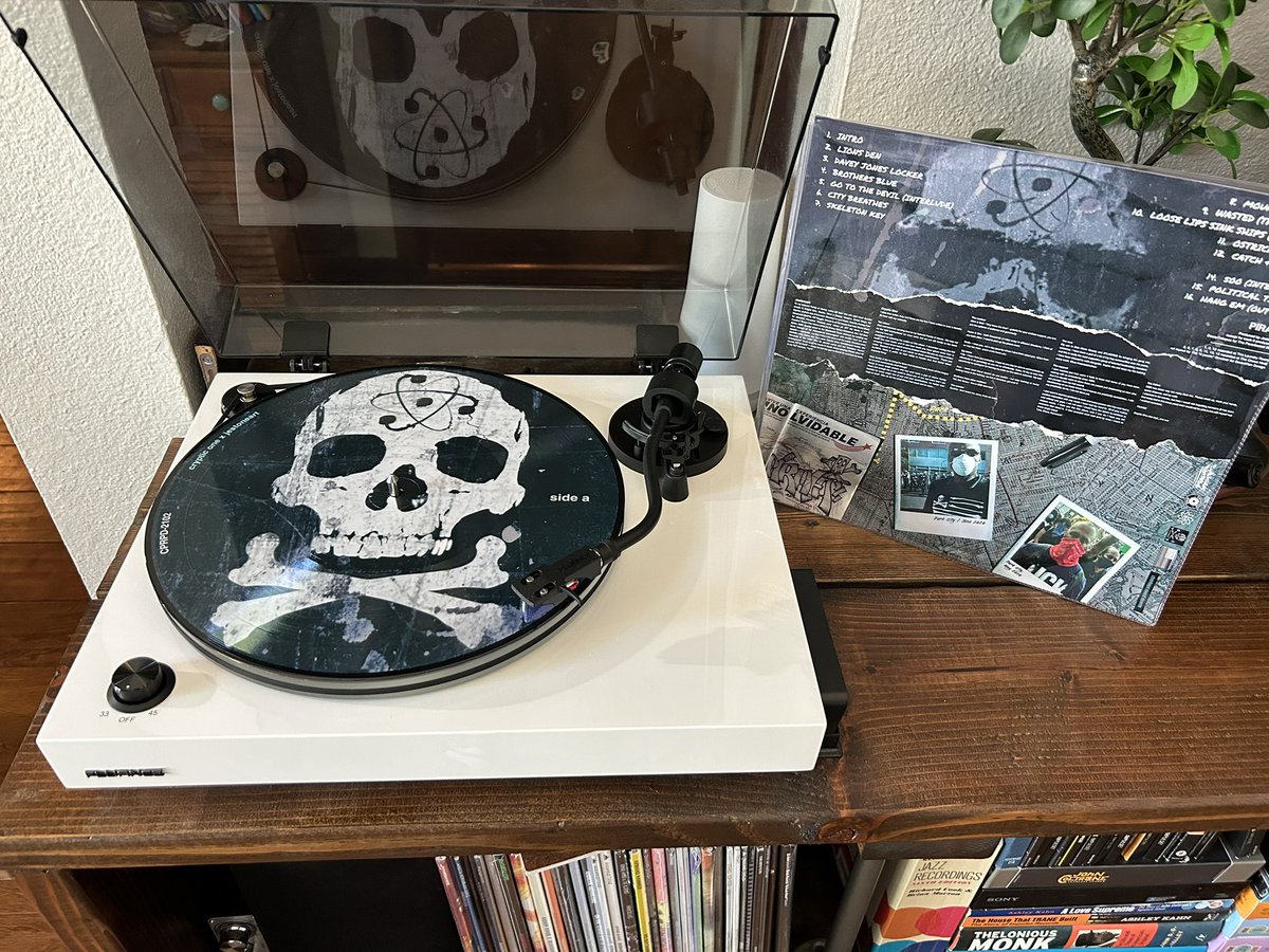 LEVITATOR tweet media