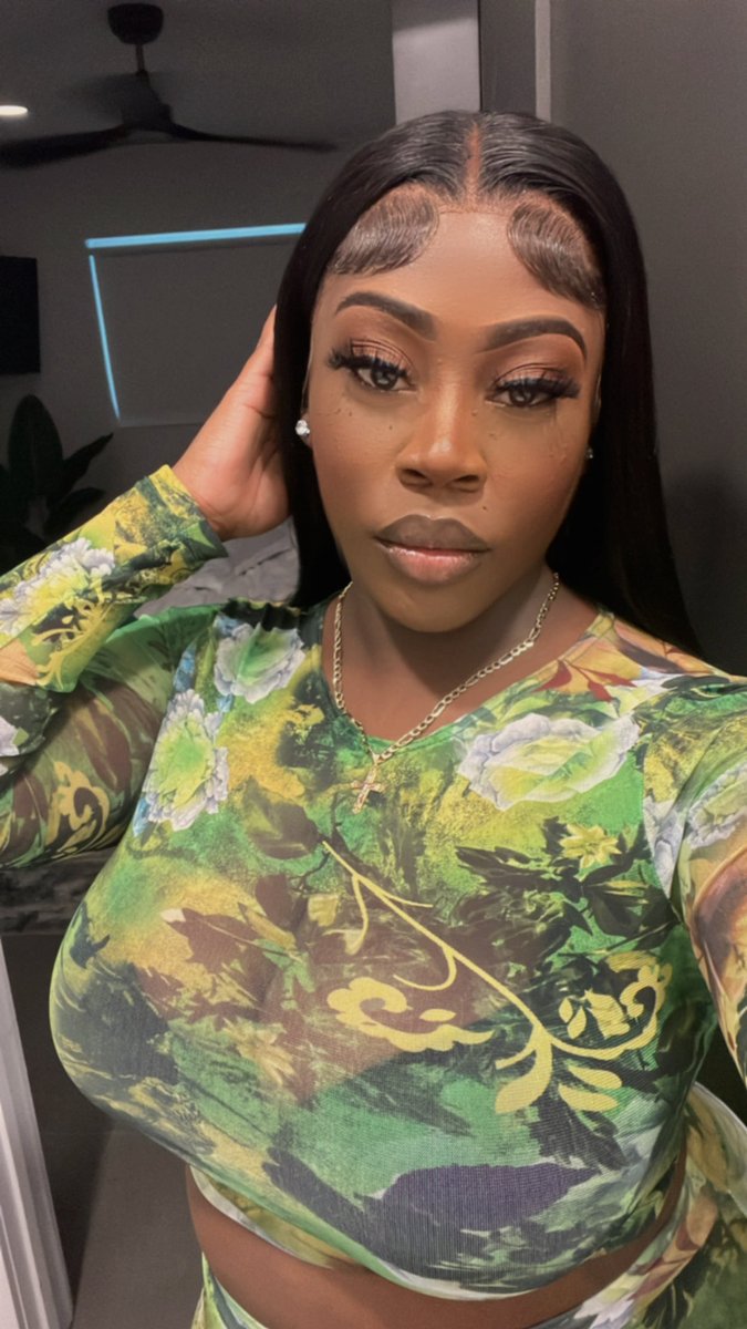 IG: _ThickumCjayee tweet media