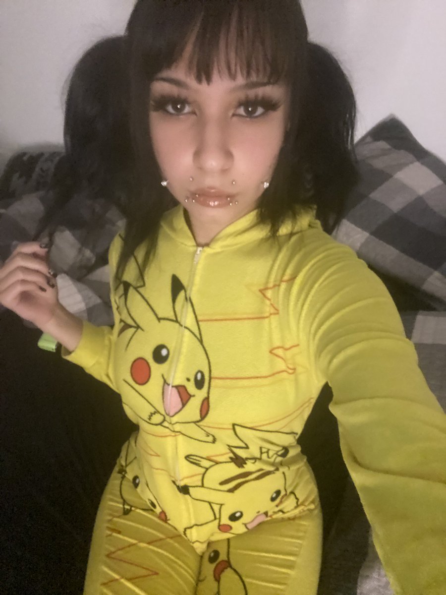 m0lliwhoppin's tweet photo. like and repost for free tiddy pics💝💝  #nsfw #nsfwtwt #horny #sugardaddy #paypig #creampie #petite #backshots #wasian #altgirl #sexyteen #hotteen #daddy #mommy #sellingcontent #buyingcontent #findom #findomqueen #domme #findompiggy #fendom #paypigswanted #paypigneeded https://t.co/HaycBq0q5L