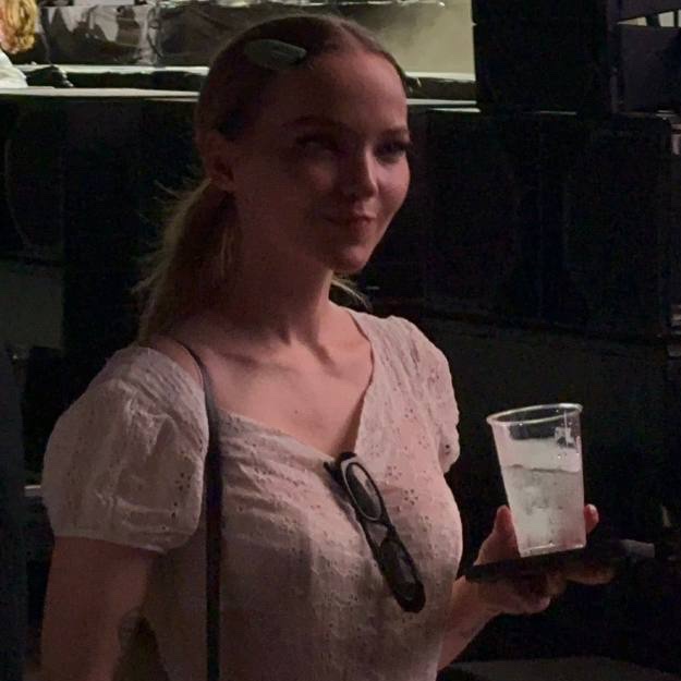 two words to describe her: 
1. this tiny 🤏🏻
2. cutie patootie