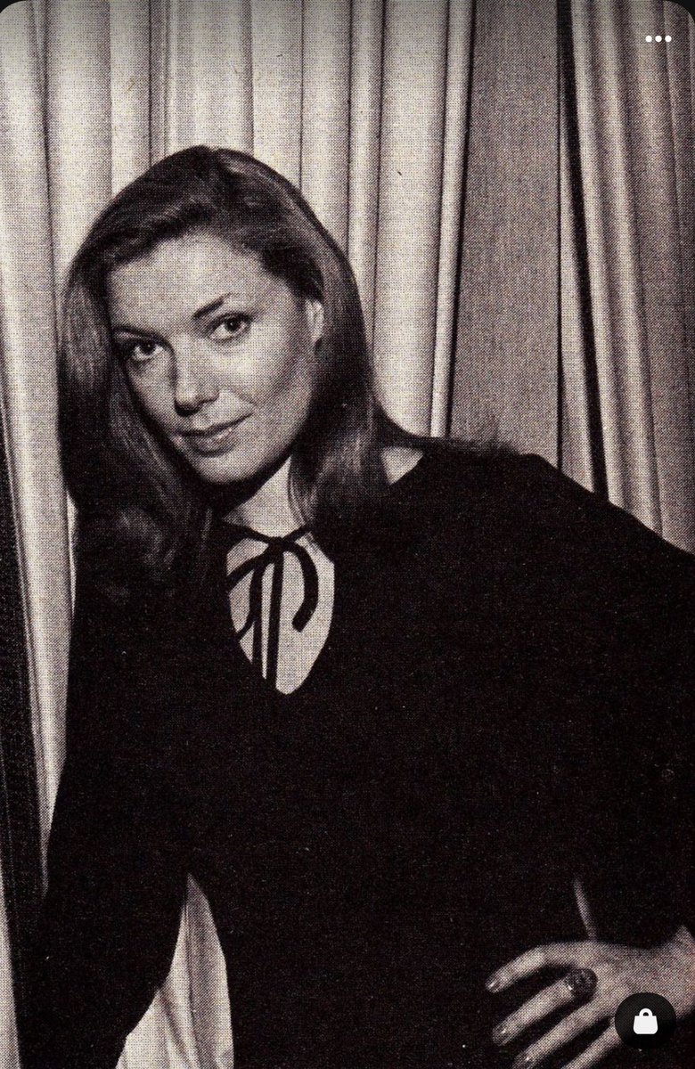 SmartSexySusan's tweet photo. Apologies for my absence. A few health issues came up but on the mend. So, back to what's really important lol, our lady #SusanSullivan! Since I've been lucky enough in getting to know her on here, I have to say...she is just as kind, humble & sincere as she appears. #ClassyDame https://t.co/q5GkstXqum