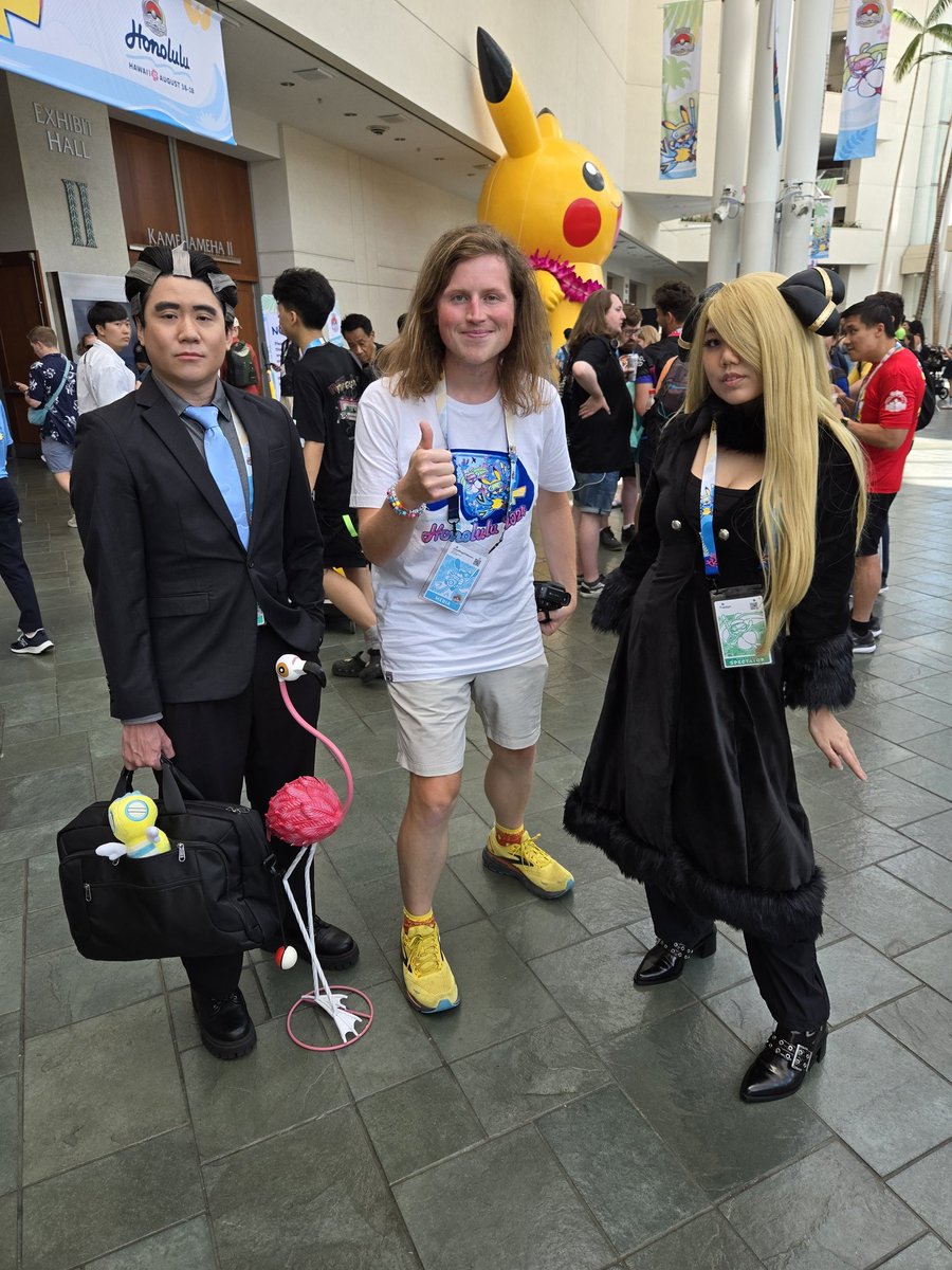 TheAbsol's tweet photo. Met 2 of my heroes today https://t.co/EKyP7JUcXF