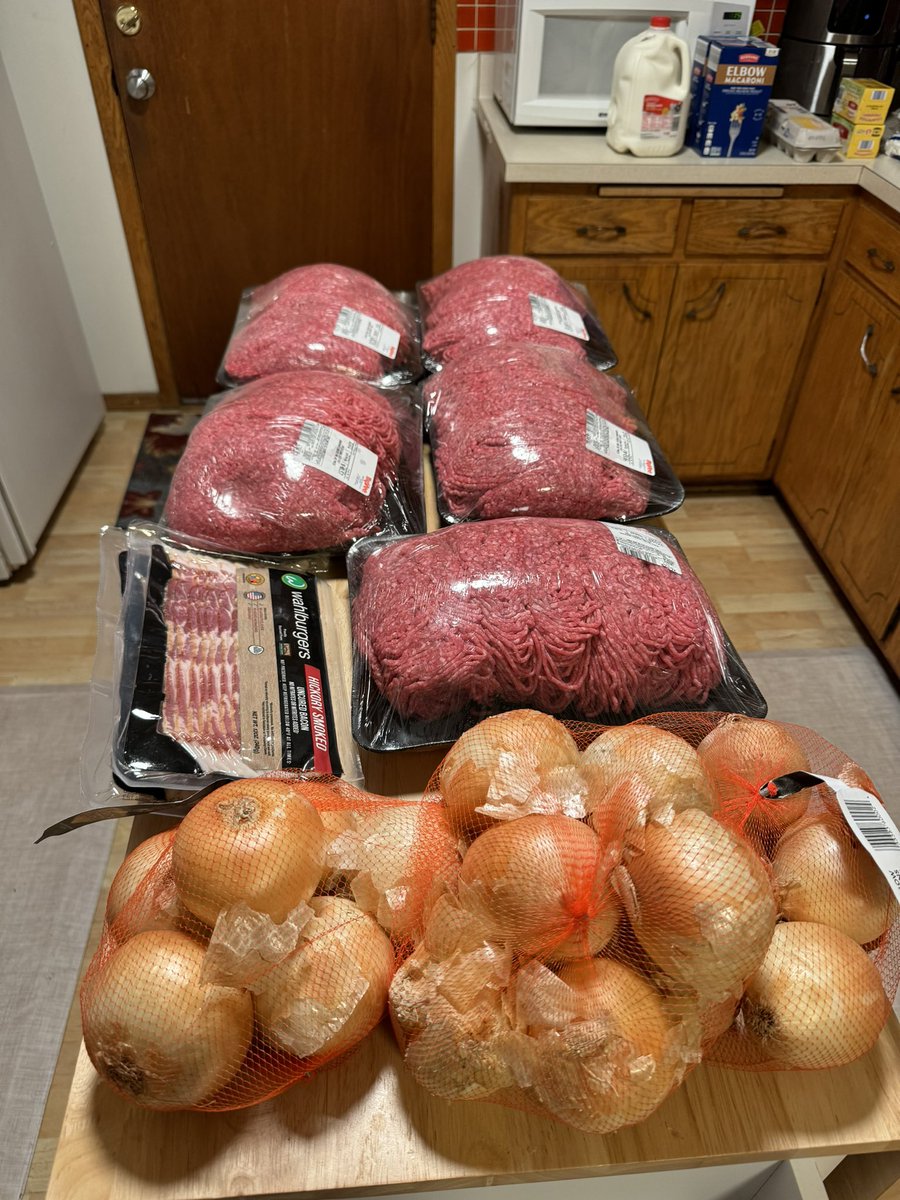 Luke Meadows (@coachlmeadows) on Twitter photo Bigs, strength staff, and OPs team over for dinner tonight. 150+ smash burgers, 25 pounds Mac-n-Cheese, 6 pounds beans, and all of Rocky’s deserts. <a href="/NIU_Football/">NIU Football</a> #WELLFED Bigs, strength staff, and OPs team over for dinner tonight. 150+ smash burgers, 25 pounds Mac-n-Cheese, 6 pounds beans, and all of Rocky’s deserts. <a href="/NIU_Football/">NIU Football</a> #WELLFED