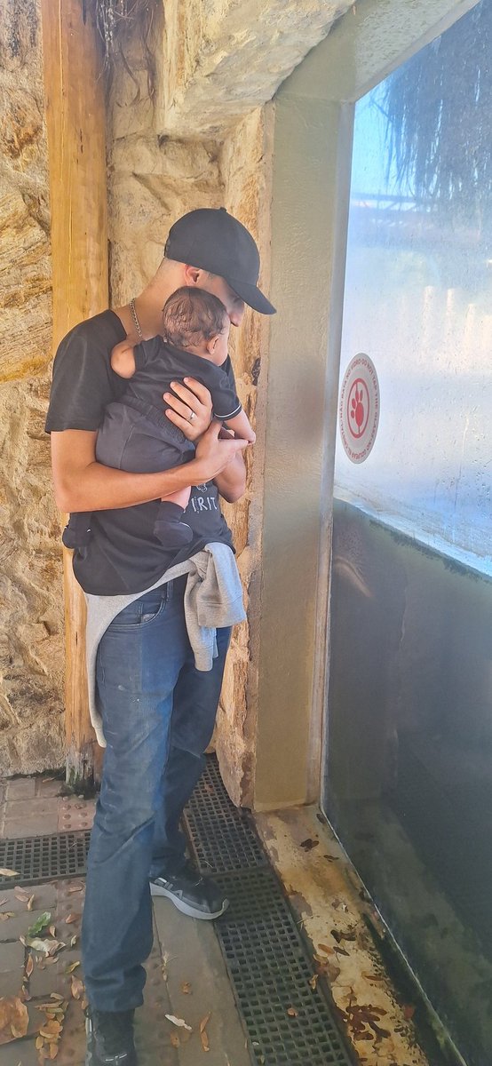 Qlfoi_deza's tweet photo. Família que construímos e memórias maravilhosas juntos ❤️🌈 https://t.co/lUkKSCIq9S