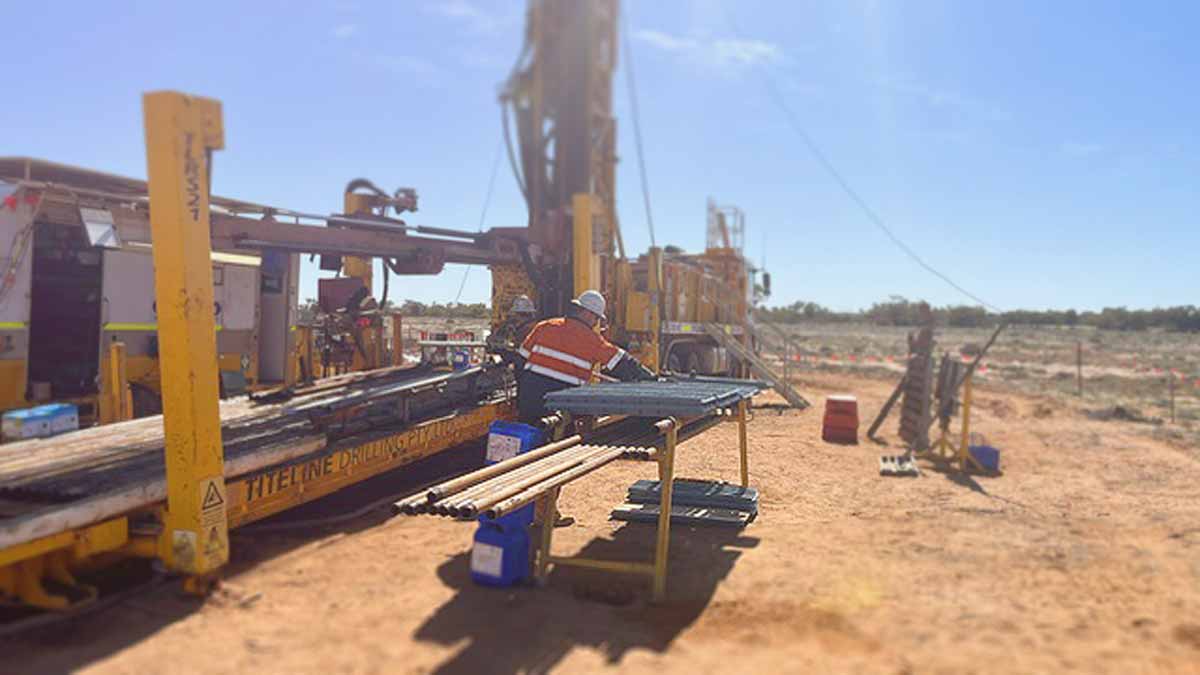 AltitudeMineral's tweet photo. #CopperSearch is pleased to announce that it has completed the 3rd hole of its drilling program. $CUS added the extra hole after being encouraged by the drill core from the 1st hole at the Douglas Creek IOCG Prospect.
#Copper #Gold #Explorer
More: https://t.co/nX50sg75Ox https://t.co/JB9pND4xU8