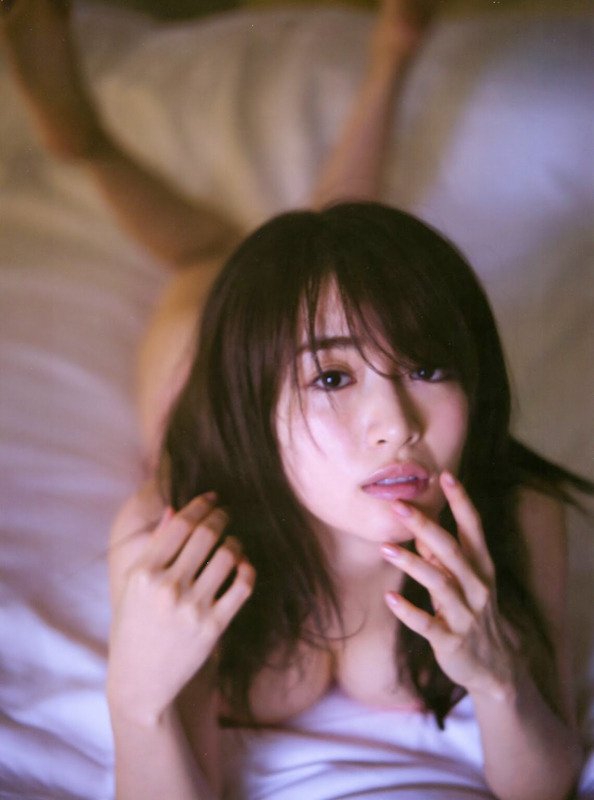 ashzashwash's tweet photo. 昨夜は和泉式部が宮廷でエロい歌を吟じてちょっとした騒ぎになったらしいな。#泉里香 #光る君へ

黒髪の乱れも知らずうち伏せばまづ掻きやりし人ぞ恋しき https://t.co/sV8C36VfpO