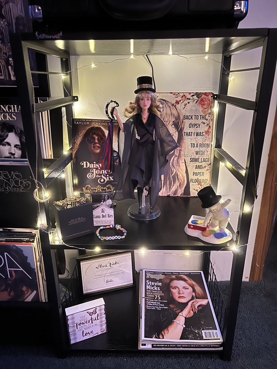 got some top hats for stevie barbie 🖤✨