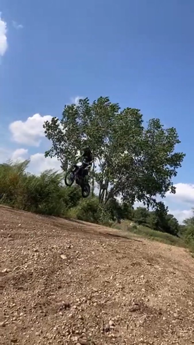 KyeSvab's tweet photo. Picture from the live stream while riding dirt bikes at the Motocross track!
#Motocross #Motorcycle #dirtbikes #racing #offroad #ohvpark #fyp #riding #jumping #supercross #supermotocross #enduro #advbike #adventurebike #dualsport #moto #Motorsport #GOAT #TheGOAT #ProMotocross https://t.co/jbIH6URYv1