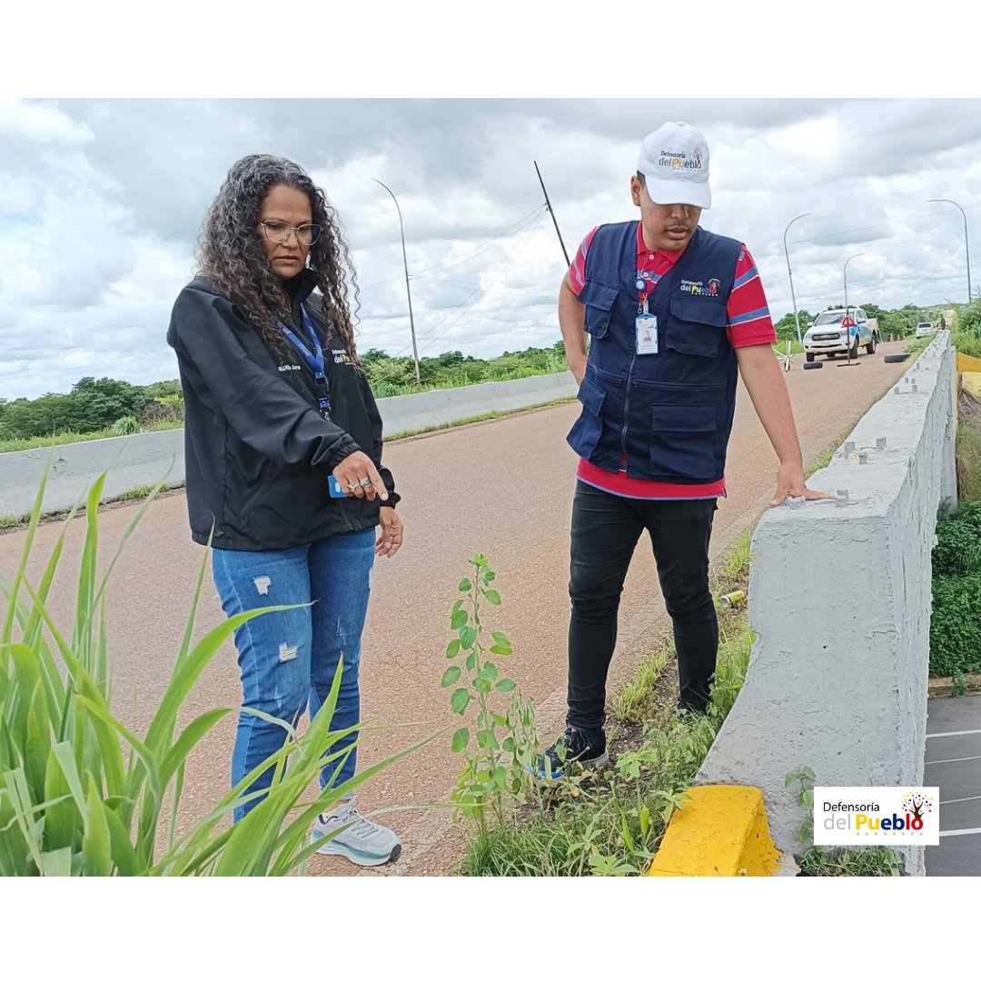 DdP Anaco: Comisión Defensorial realizó inspección al Distribuidor del Kilómetro 90 debido a que dicha estructura presenta un deslizamiento de placa producto de las frecuentes precipitaciones que le han generado daños considerables.
<a href="/Defensoria_Vzla/">Defensor del Pueblo</a> <a href="/NilkaLara/">M.Sc. Nilka Lara</a>