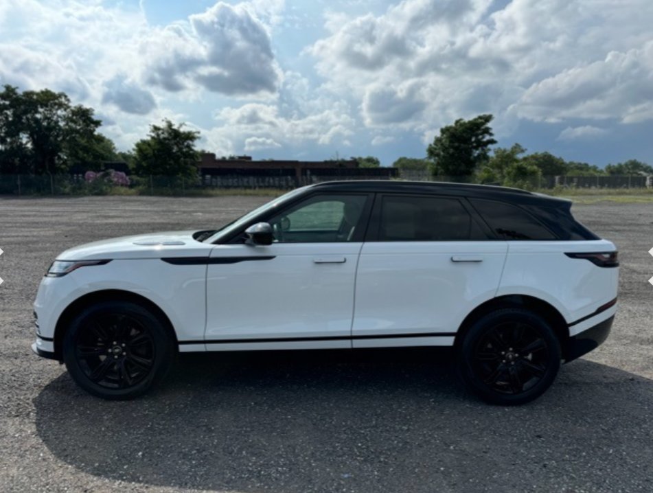 TheSportsAddic's tweet photo. Non sports related but I need some input...
Wife is away on vacation at her parents and our 10yr anniversary is Saturday. I want to buy her a car.
Should I get the BMW X7 or Range Rover Velar?
Comment BMW or Ranger Rover
#newcar #FantasyFootball #helpmepick https://t.co/jR0BCY3JBK